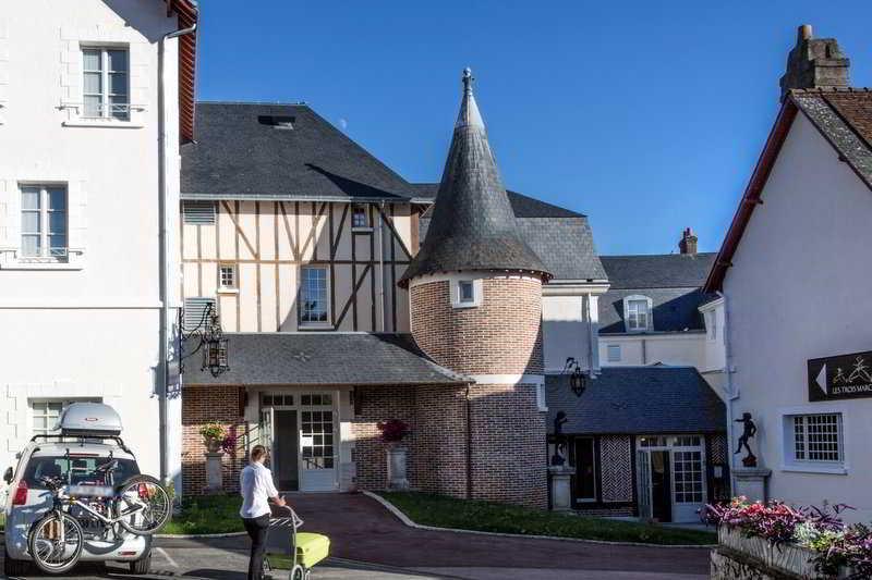 Relais Des Trois Chateaux Hotel-Restaurant - Teritoria Cour-Cheverny Exterior foto